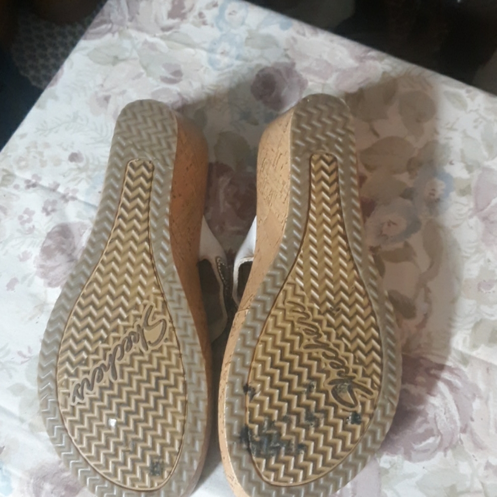 Shoes - Picture 3 of 3